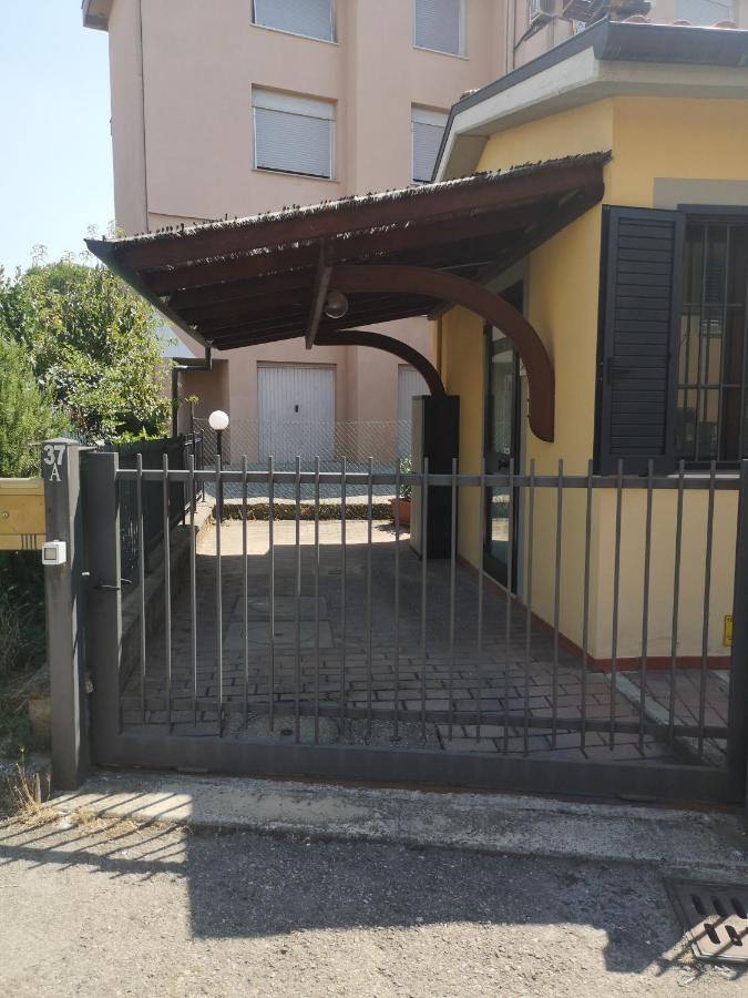 A Casa Di Amici Apartment Arezzo Exterior foto