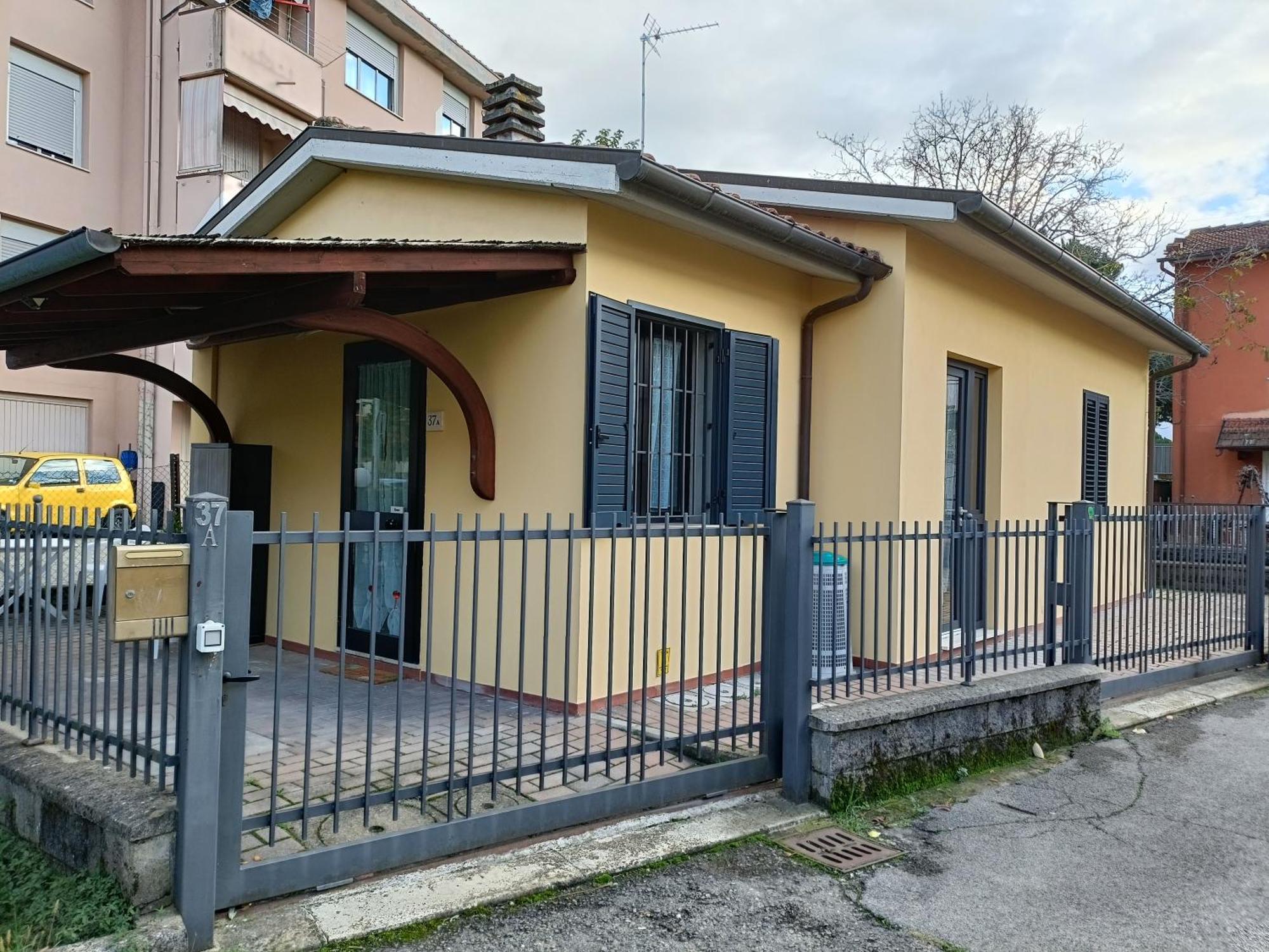 A Casa Di Amici Apartment Arezzo Exterior foto